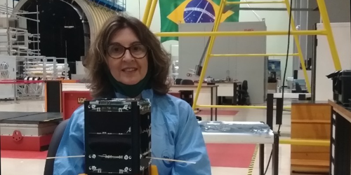 História de ex-aluna da USP: a engenheira de software que desenvolve satélites no Inpe